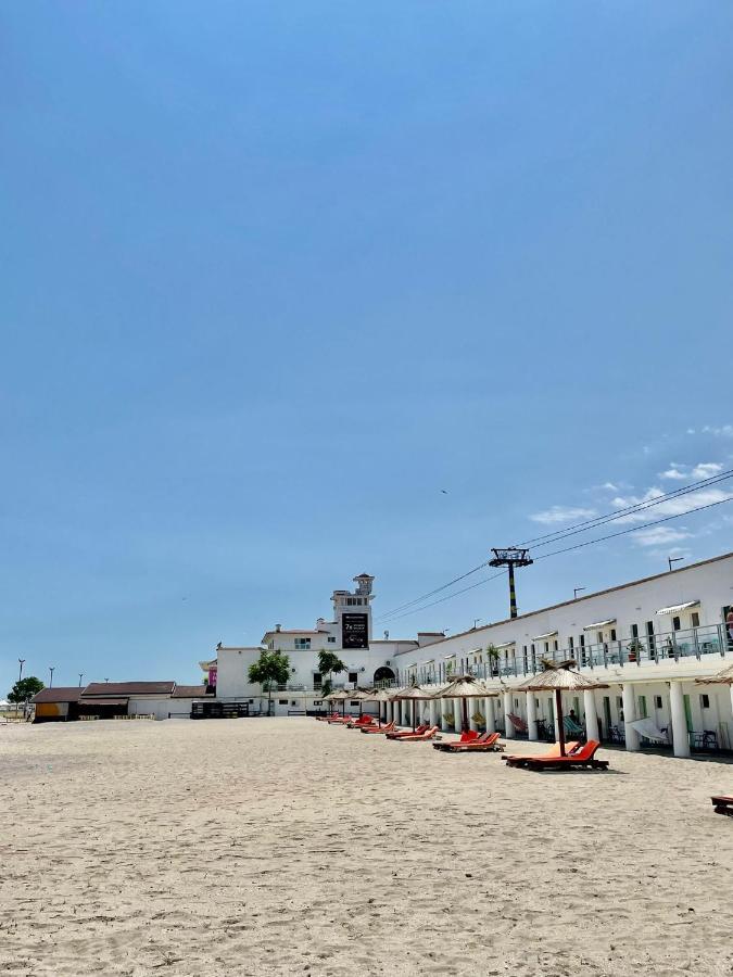 Hostel Cazino Nord Rooms Mamaia Buitenkant foto