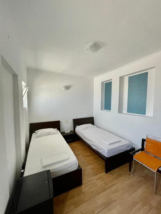 Hostel Cazino Nord Rooms Mamaia Buitenkant foto