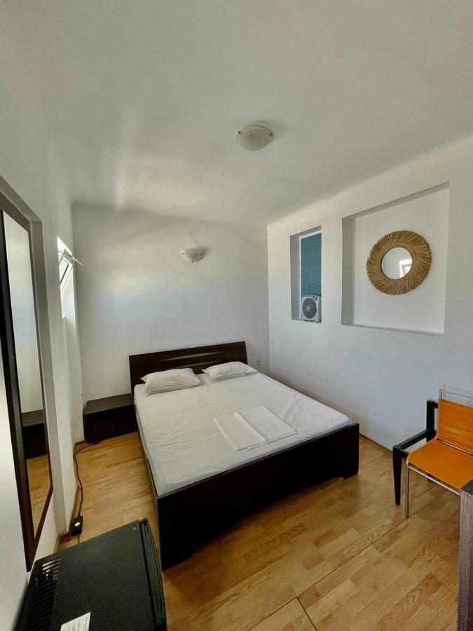 Hostel Cazino Nord Rooms Mamaia Buitenkant foto