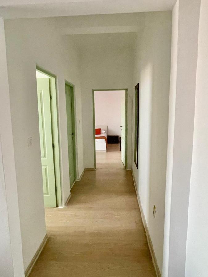 Hostel Cazino Nord Rooms Mamaia Buitenkant foto