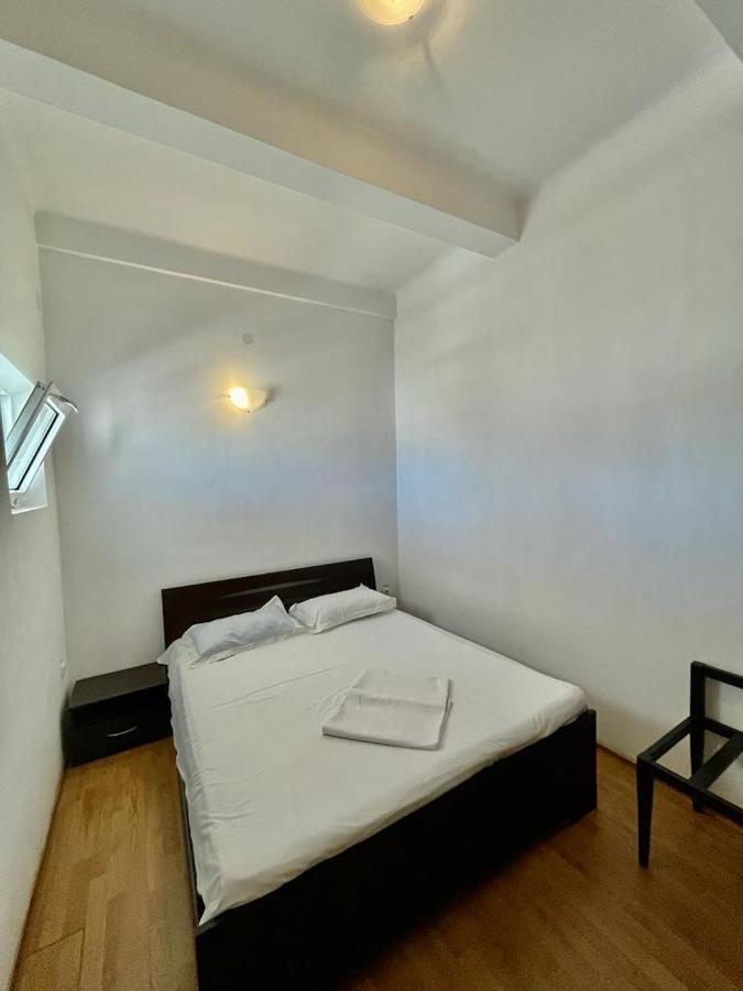 Hostel Cazino Nord Rooms Mamaia Buitenkant foto
