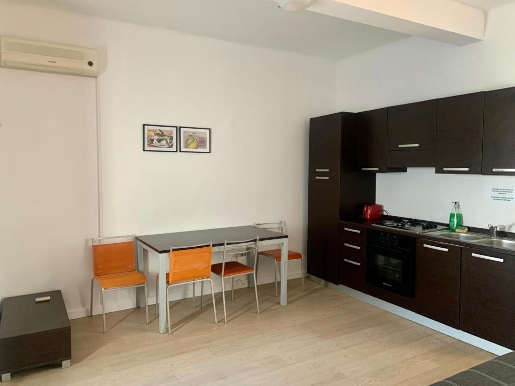 Hostel Cazino Nord Rooms Mamaia Buitenkant foto
