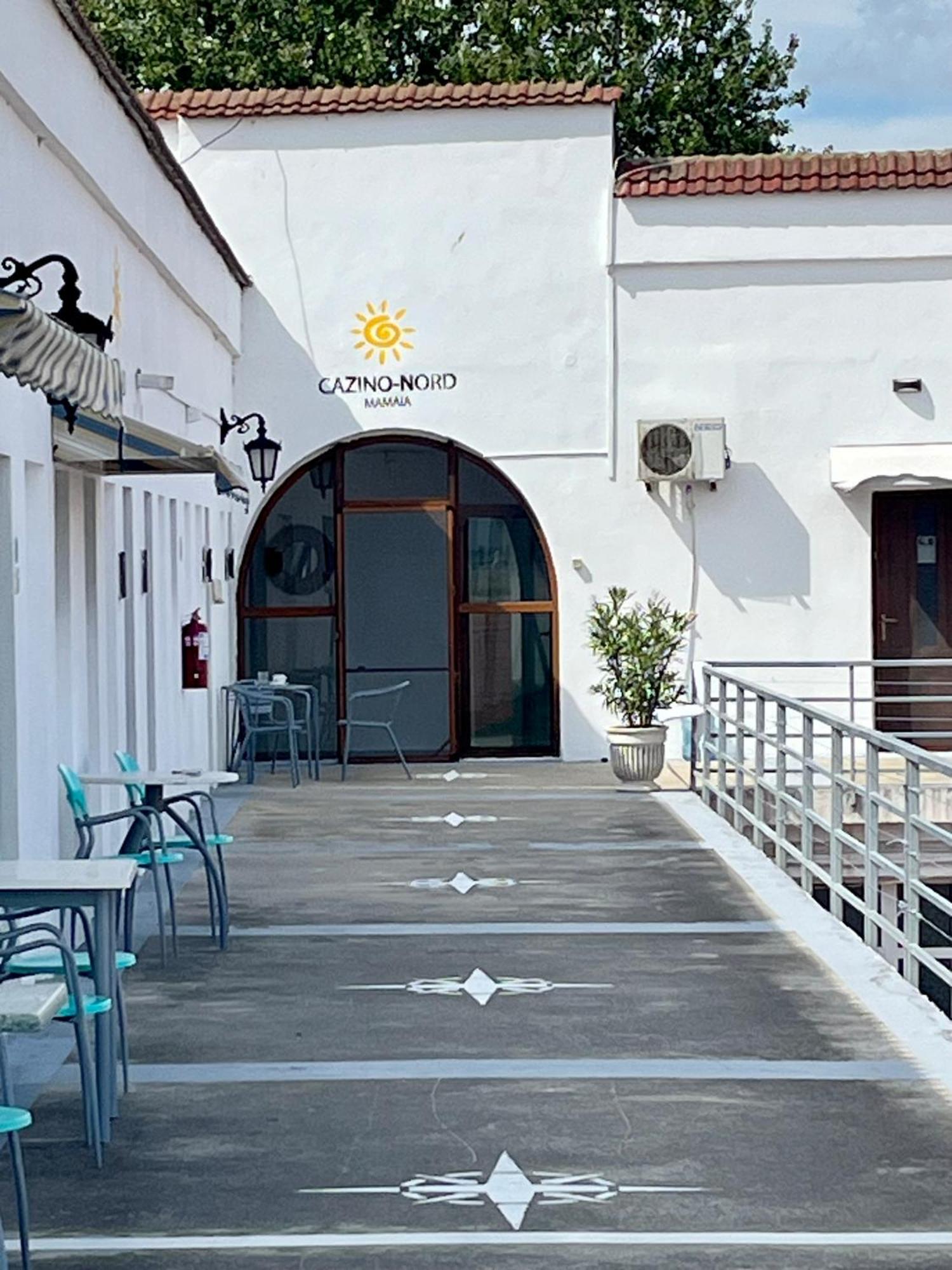 Hostel Cazino Nord Rooms Mamaia Buitenkant foto
