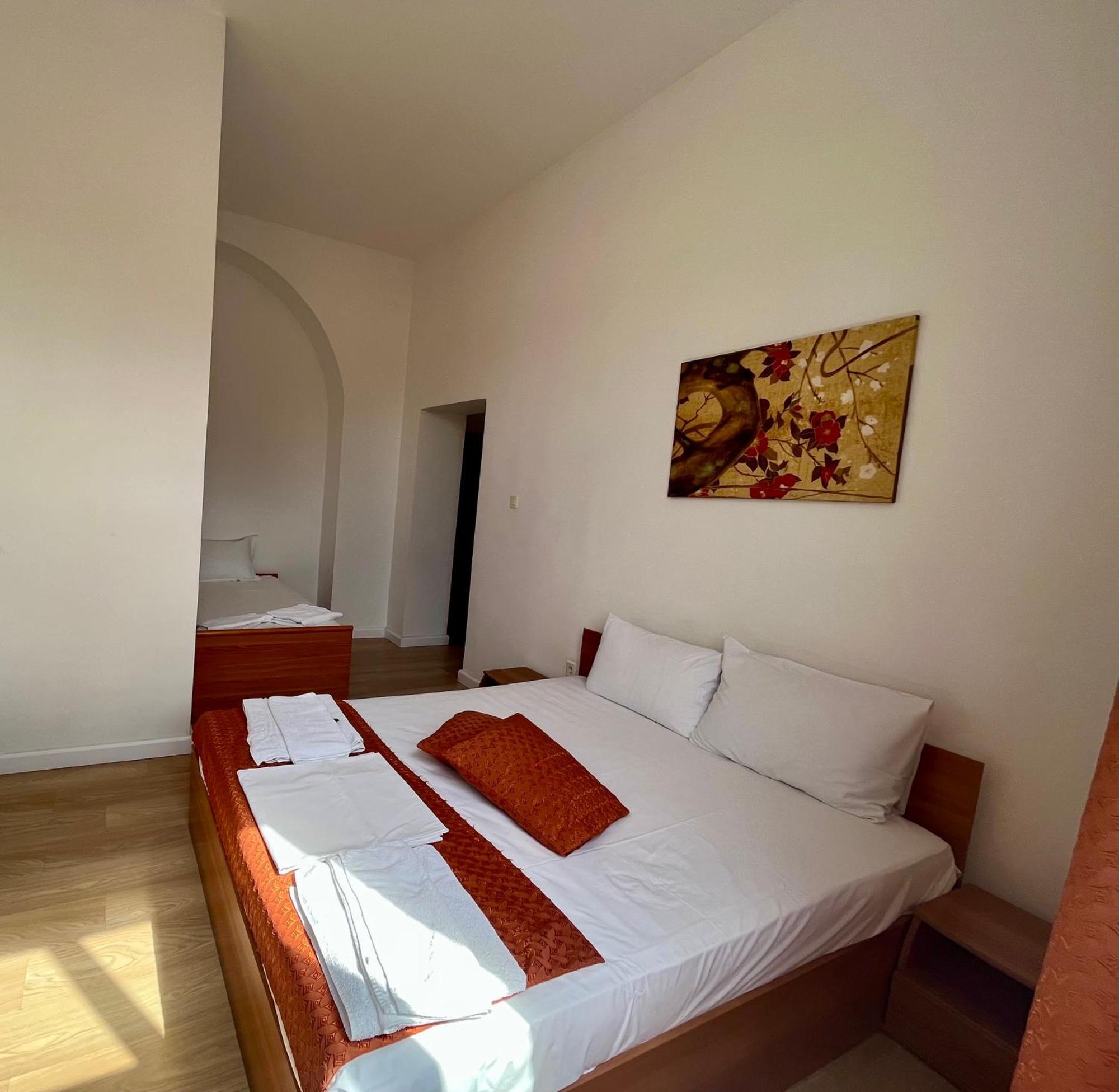 Hostel Cazino Nord Rooms Mamaia Buitenkant foto