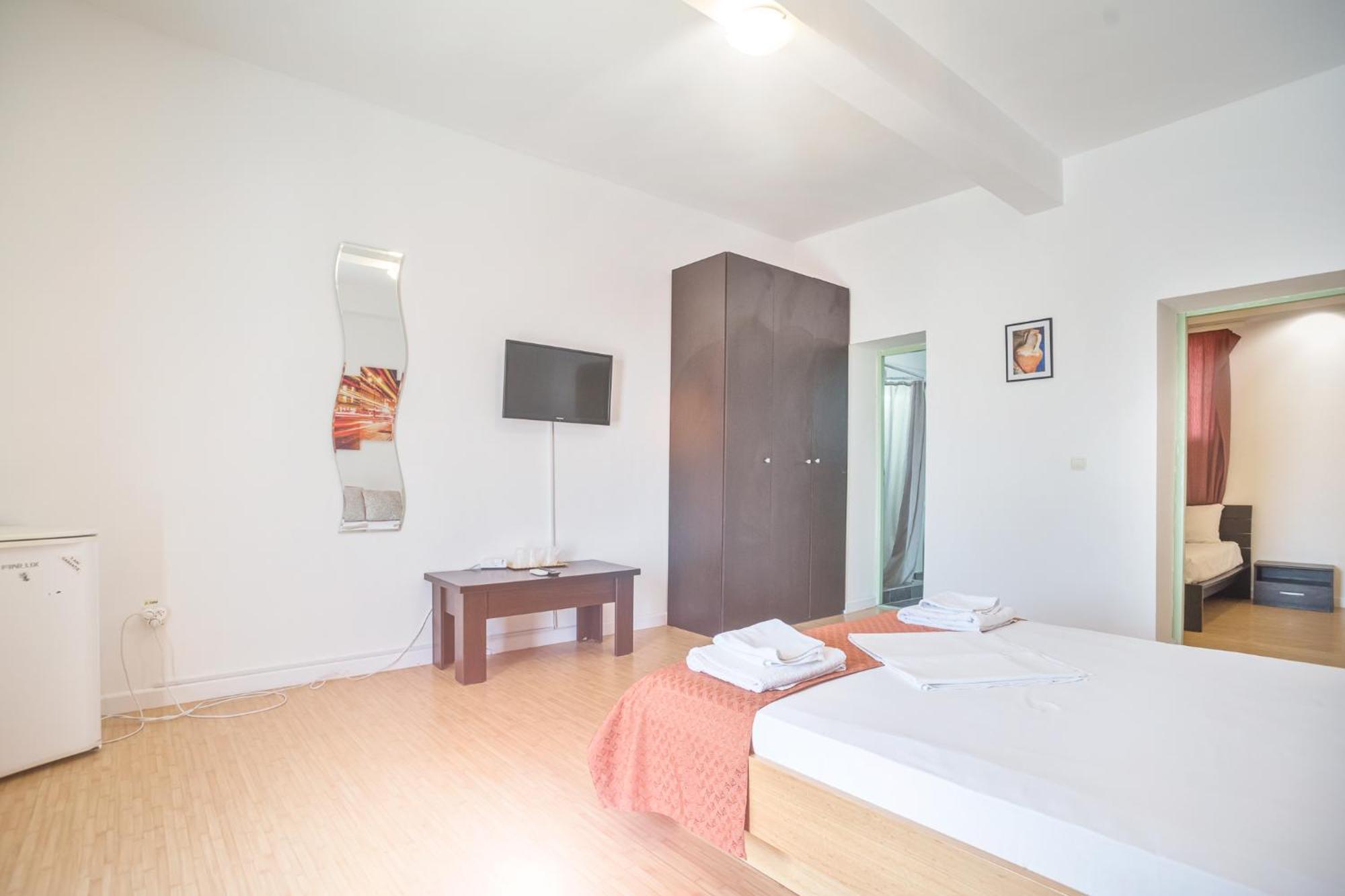 Hostel Cazino Nord Rooms Mamaia Buitenkant foto