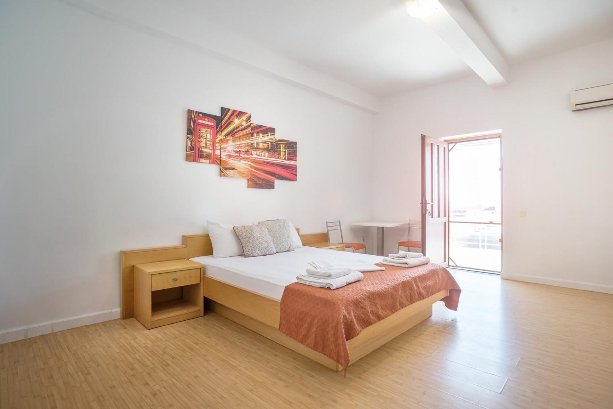 Hostel Cazino Nord Rooms Mamaia Buitenkant foto